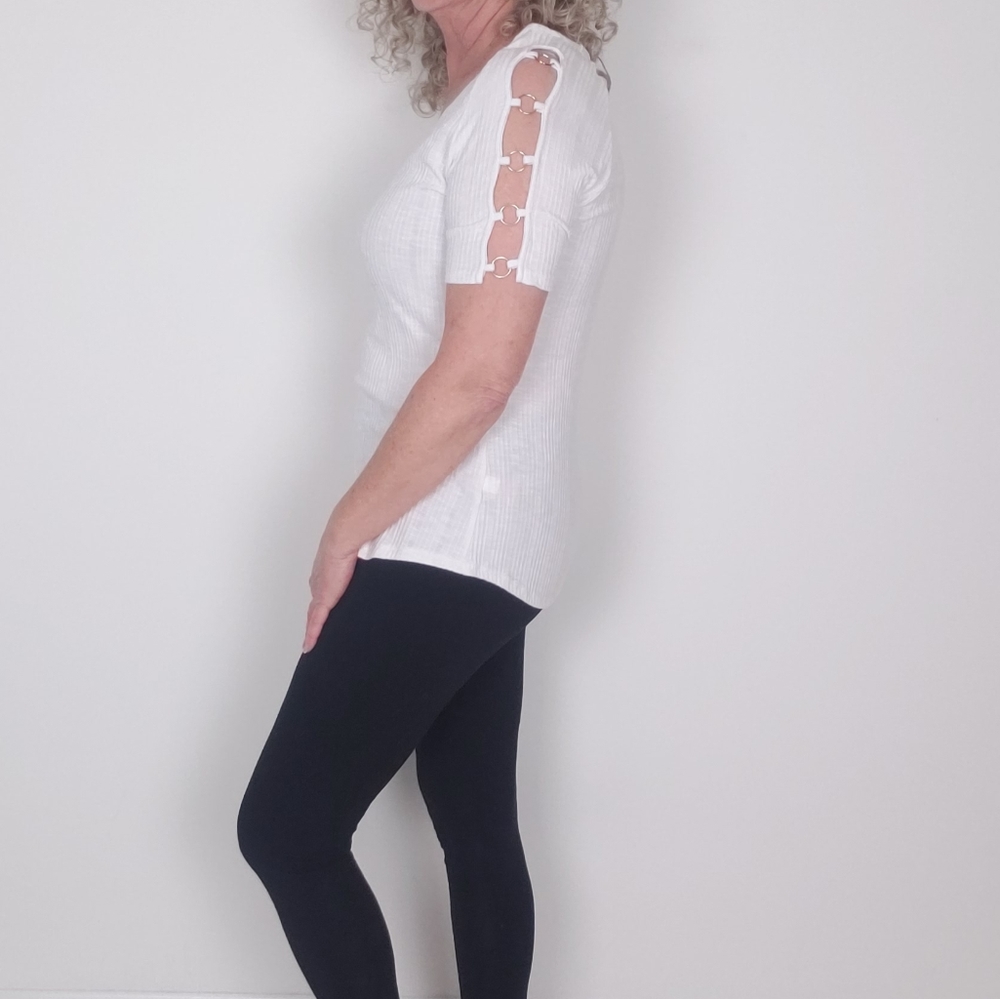 Jennifer Lopez Ribbed Top - Picture 3 of 9